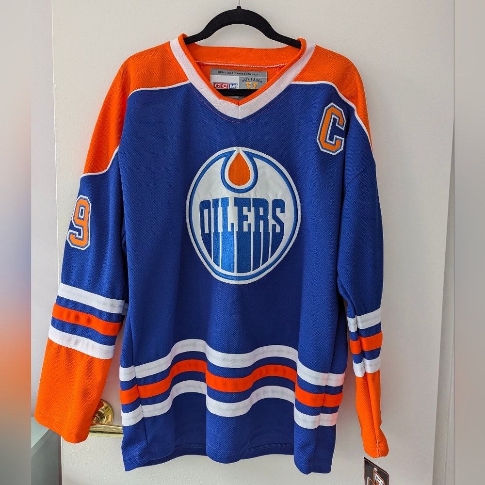 BNWT Gretzky Hockey Heroes Jersey - Size 48
